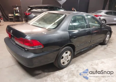 2002 Honda Accord 3.0 Ex z USA, uszkodzony, nr VIN 1HGCG16532A013146